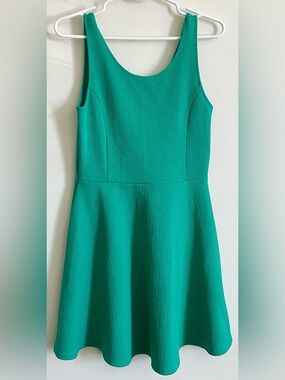 🦚 Divided by H&M Green Fit and Flare Mini Dress 🦚